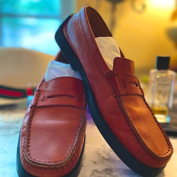 Tod's Shoes - Tod’s Limited Edition Driving Moccasin Loafer ☀️💗💫🚗